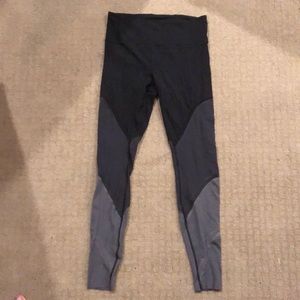 Lululemon size 8 colorblock leggings